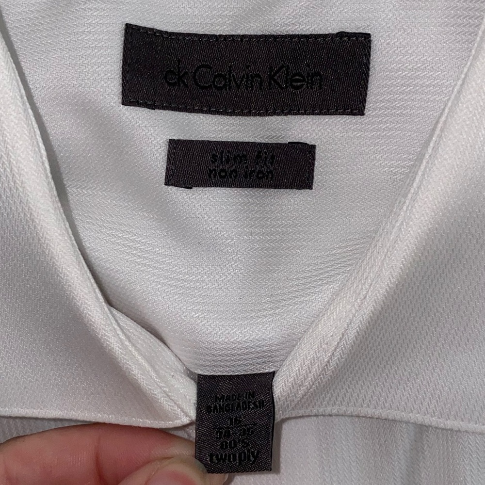 Calvin Klein White SlimFit Non-Iron 2-Ply Dress Shirt. 16.5. 34/35